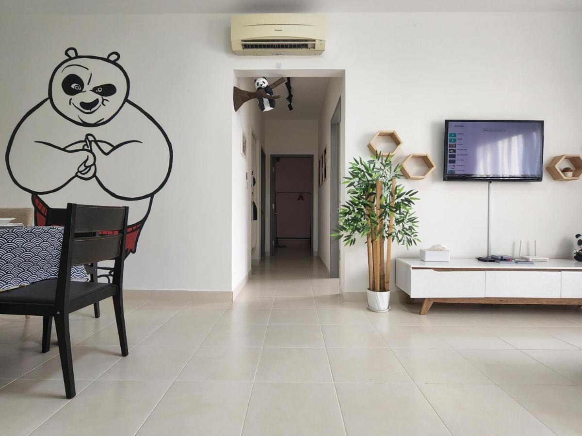 Netflix Panda House 3B2R Rimbayu Kota Kemuning With Atari Games Apartman Teluk Panglima Garang Kültér fotó