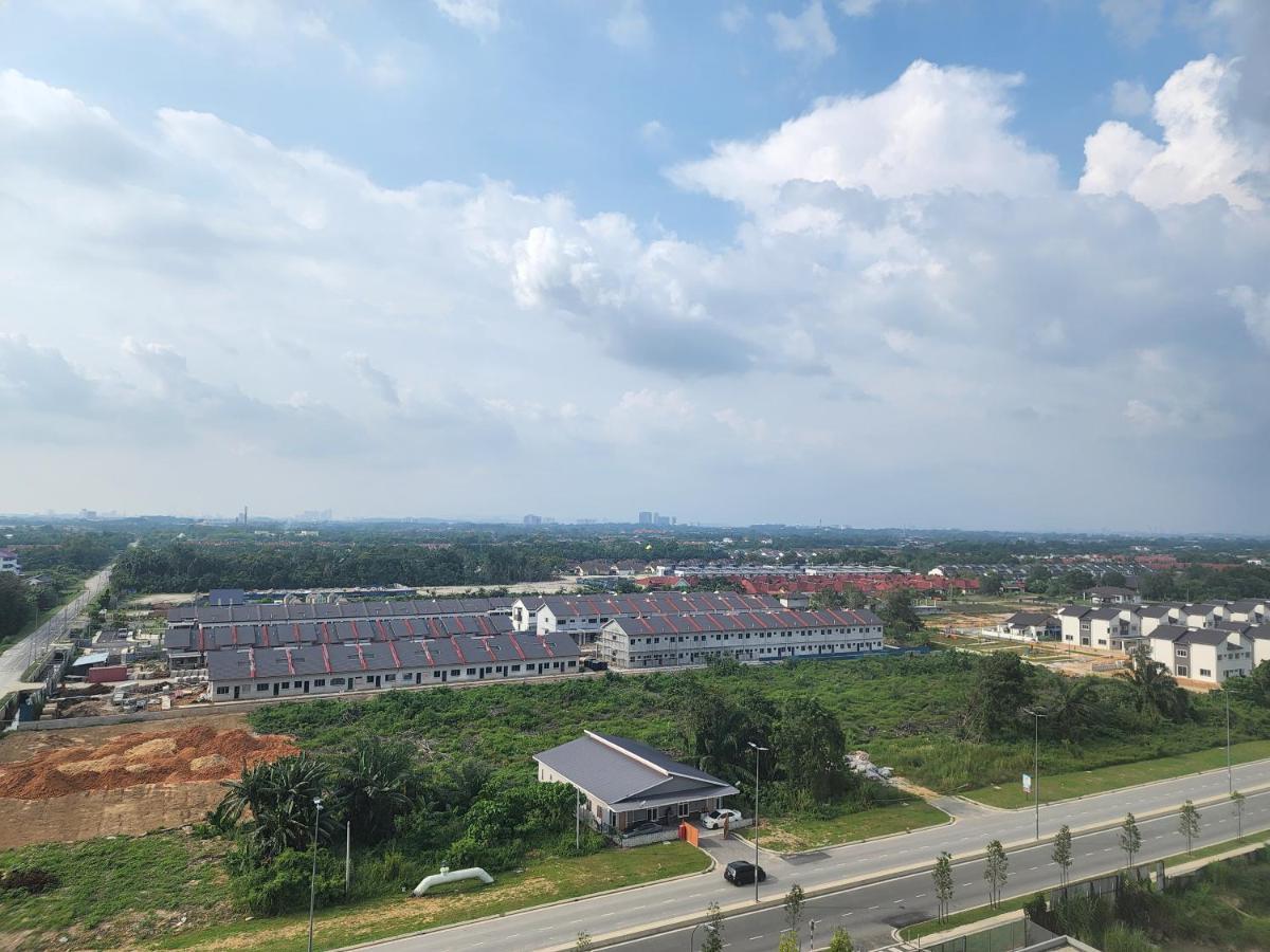 Netflix Panda House 3B2R Rimbayu Kota Kemuning With Atari Games Apartman Teluk Panglima Garang Kültér fotó