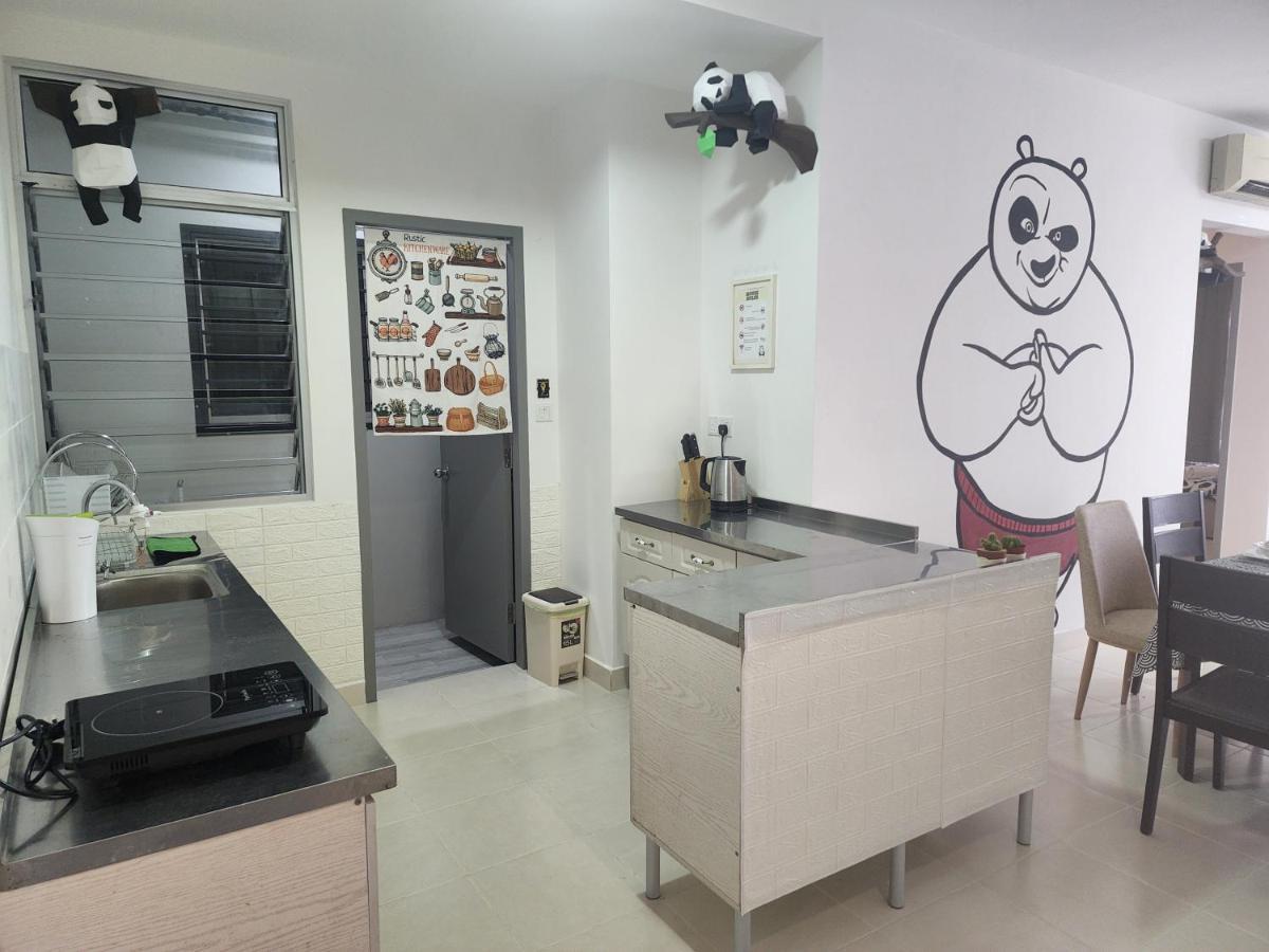 Netflix Panda House 3B2R Rimbayu Kota Kemuning With Atari Games Apartman Teluk Panglima Garang Kültér fotó
