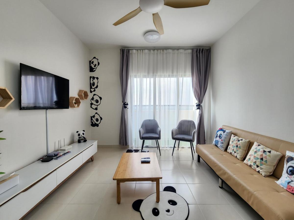 Netflix Panda House 3B2R Rimbayu Kota Kemuning With Atari Games Apartman Teluk Panglima Garang Kültér fotó